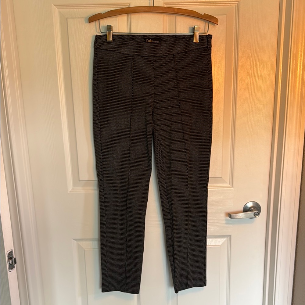 Dalia Black Cropped Ankle Pants Sleek Silhouette